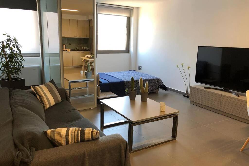 Hitech Appartment Amaliada Extérieur photo