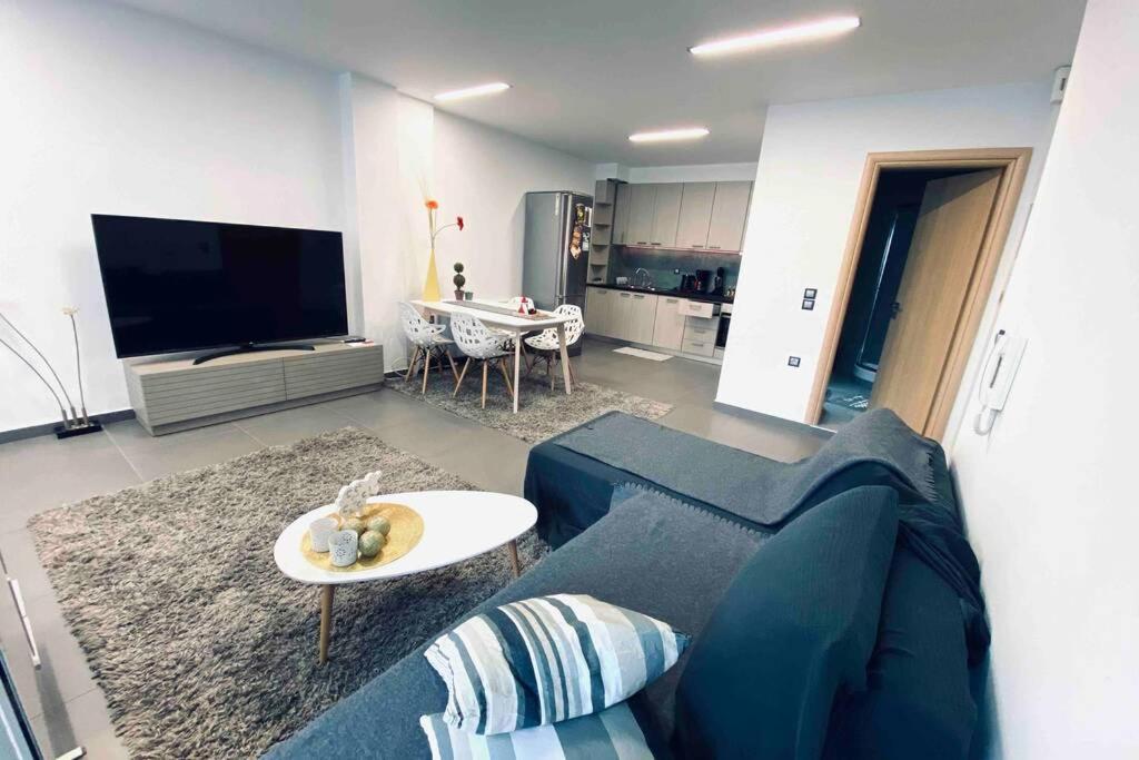 Hitech Appartment Amaliada Extérieur photo